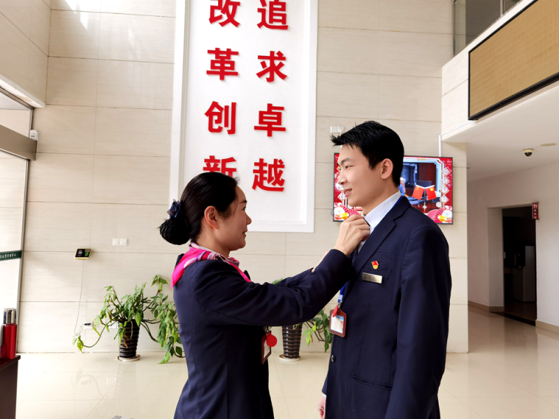 谢昭新、荆牛娜.png