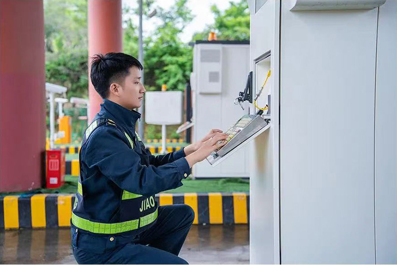 怀化分公司运营管理部运维管理岗关聪.jpg